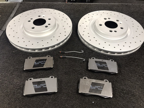 FOR MERCEDES ML55 AMG W163 BRAKE DISC CROSS DRILLED MINTEX BRAKE PADS