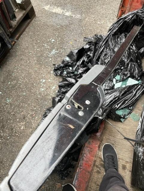 FRONT DRIVER SIDE OS RH DOOR LAND ROVER DEFENDER 90 110 TDI TD5 BLACK