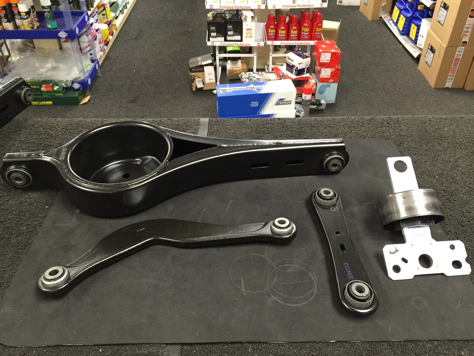 FORD GALAXY S-MAX MONDEO MK4 REAR SUSPENSION TRAILING ARM KIT 1 SIDE