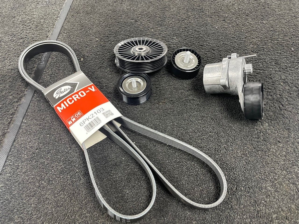 FOR MERCEDES SPRINTER 2018 ON  2.1CDI AUXILIARY FAN BELT TENSIONER KIT