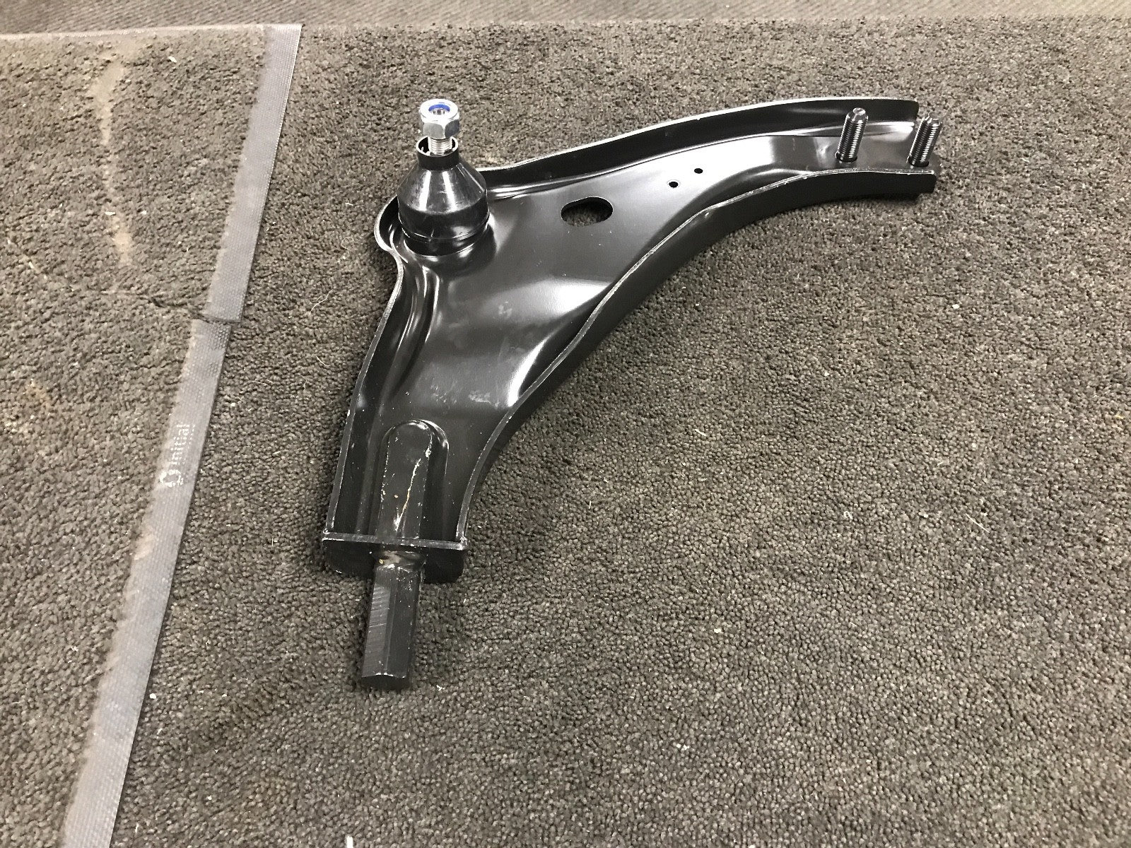 MINI R56 07-13 FRONT SUSPENSION 1 LOWER WISHBONE ARM DRIVER RIGHT SIDE NEW