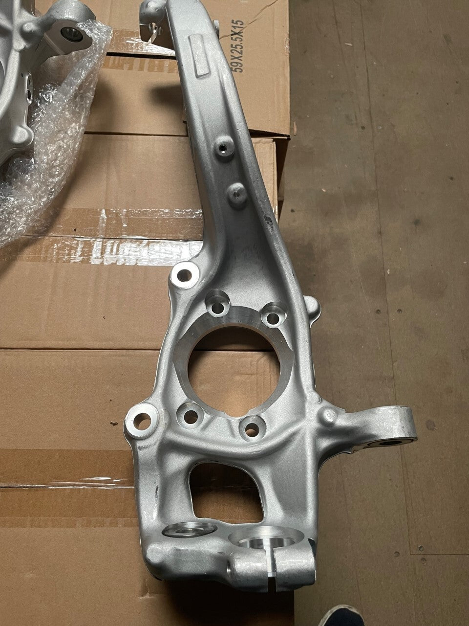 AUDI A6 C7 4G AVANT TDI LH NS FRONT SUSPENSION ARM KNUCKLE HUB BEARING CARRIER