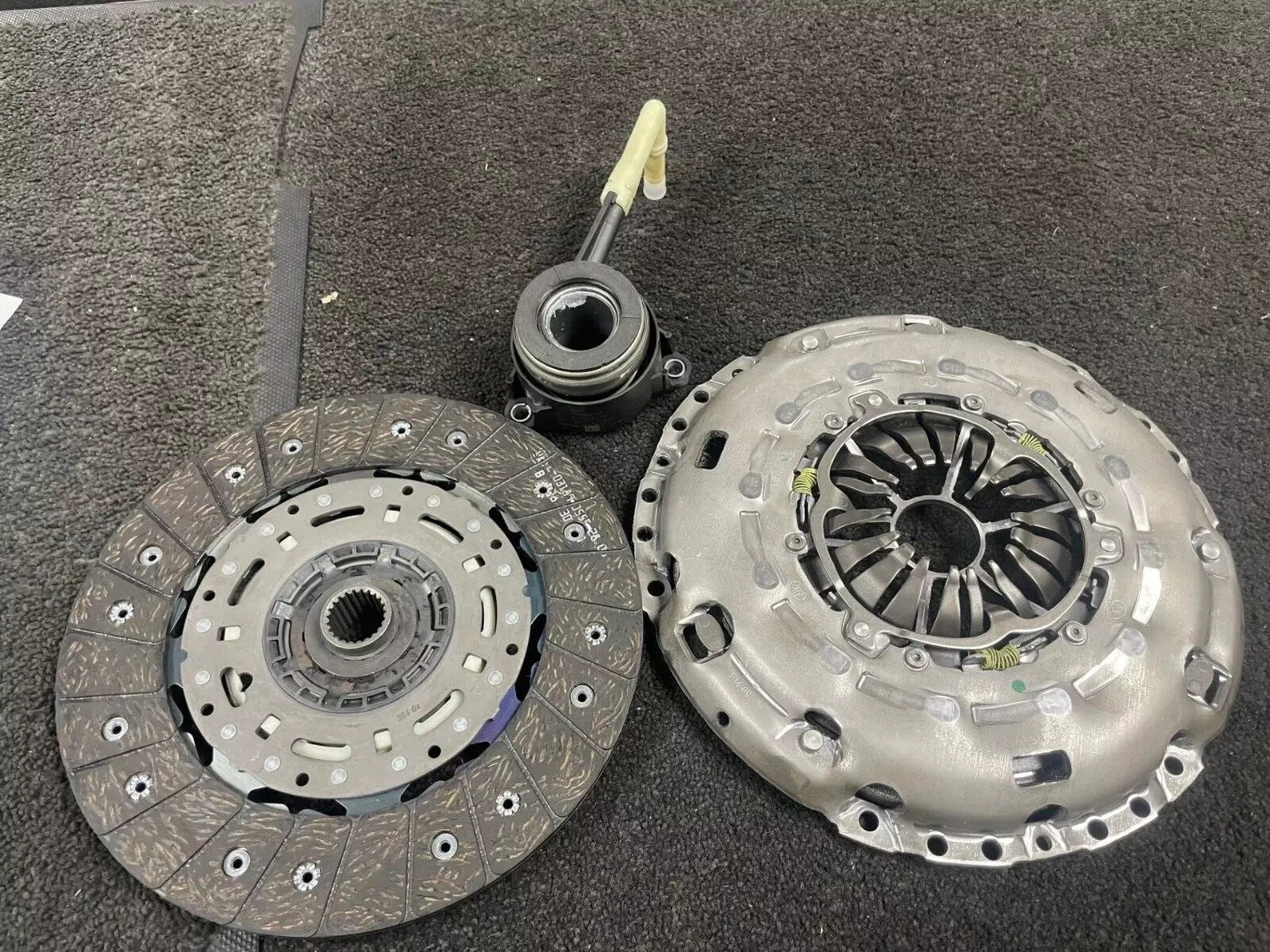 FOR AUDI A3 2.0TDi QUATTRO 150 SLINE 2015-2019 CLUTCH KIT LUK  04L 141 015 Q