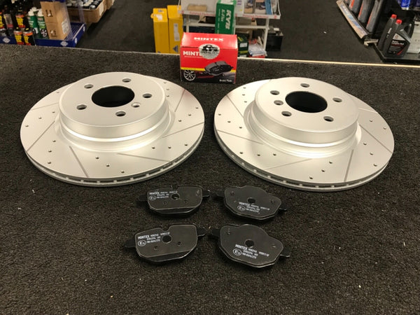 BMW 520 523 525 F10 F11 DRILLED GROOVED BRAKE DISCS AND BRAKE PADS REAR