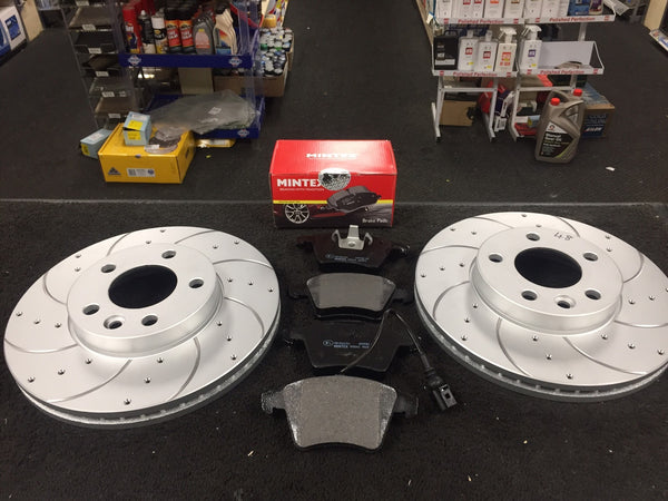 VW TRANSPORTER T5 1.9TDi 2.5TDi CROSS DRILLED GROOVED BRAKE DISC BRAKE PAD FRONT