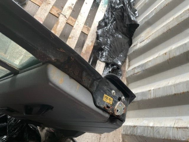 SECOND ROW DOOR RH OS DRIVER SIDE  DOOR LAND ROVER DEFENDER 110 TDI TD5
