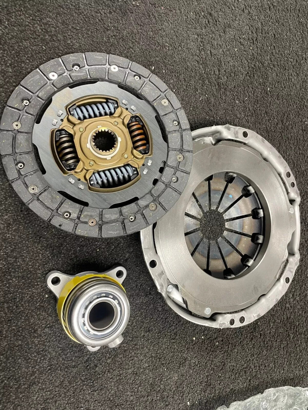 3PCE CLUTCH KIT CYLINDER FOR TOYOTA AURIS COROLLA YARIS 1.4 D-4D 6 SPEED MANUAL