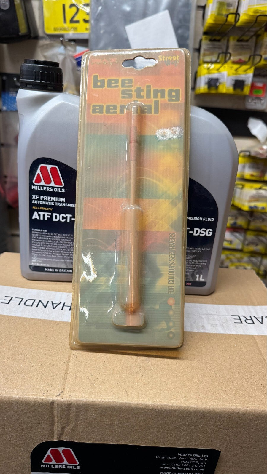 MAX POWER UNIVERSAL FIT RED BEE STING VEHICLE RADIO ANTENNA AERIAL