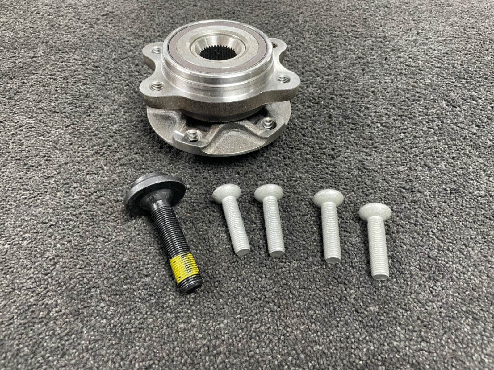Audi A6 3.0TDi QUATTRO LEMANS 2004-2011 WHEEL BEARING HUB FLANGE FRONT