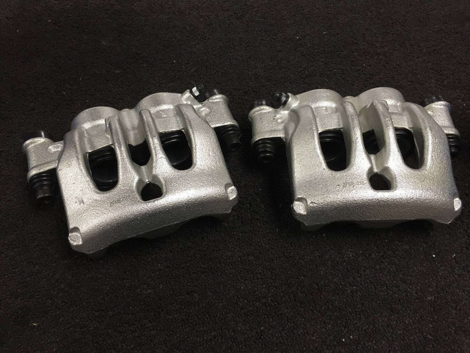 2 FRONT BRAKE CALIPERS LH RH+ SLIDERS FOR VITO VIANO W639 W447 BREMBO BRAKE