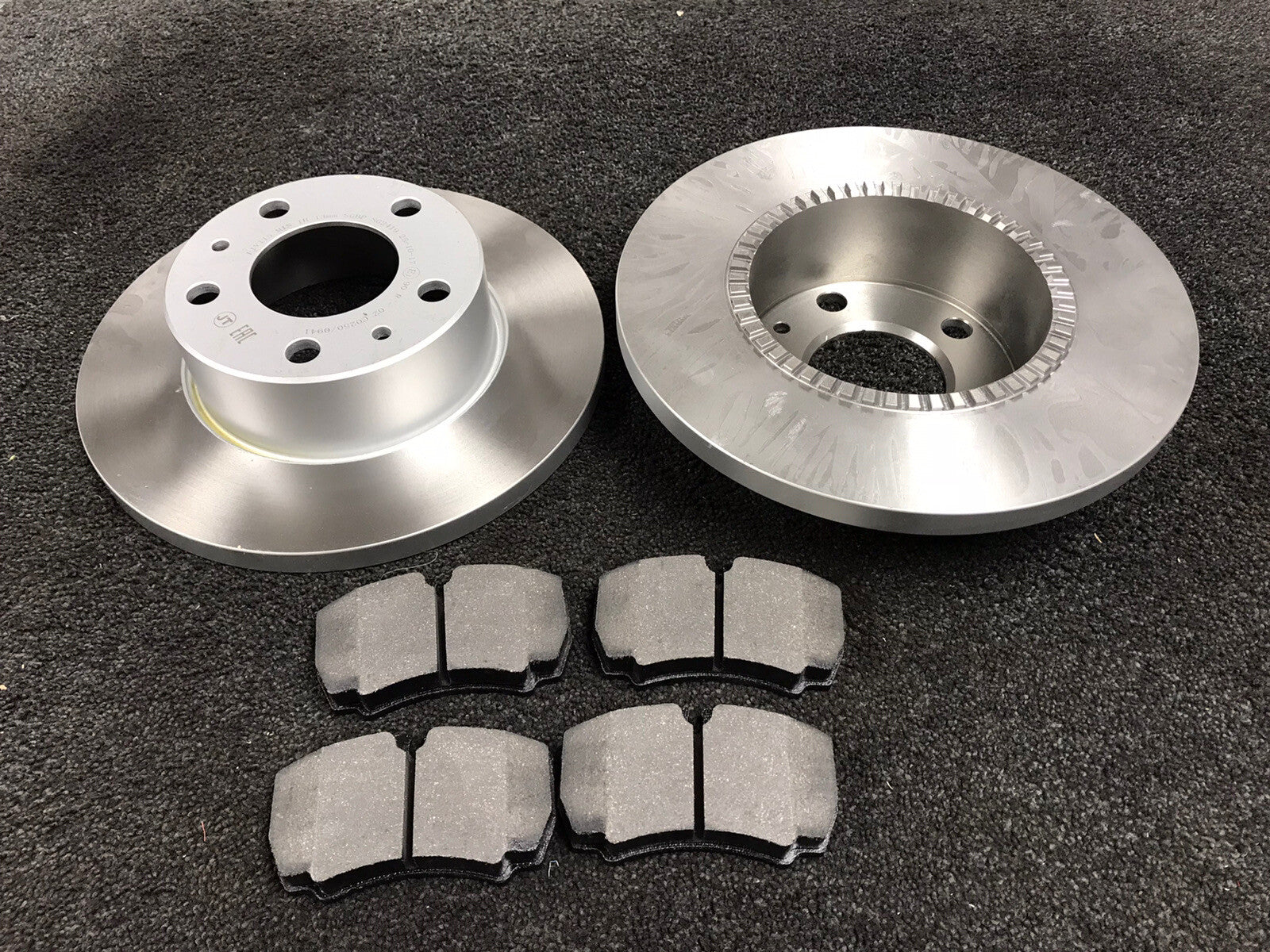 FIT FOR IVECO DAILY 2.3 2.8TD 3.0TD HPi 1999-06 REAR BRAKE DISC BRAKE PADS REAR