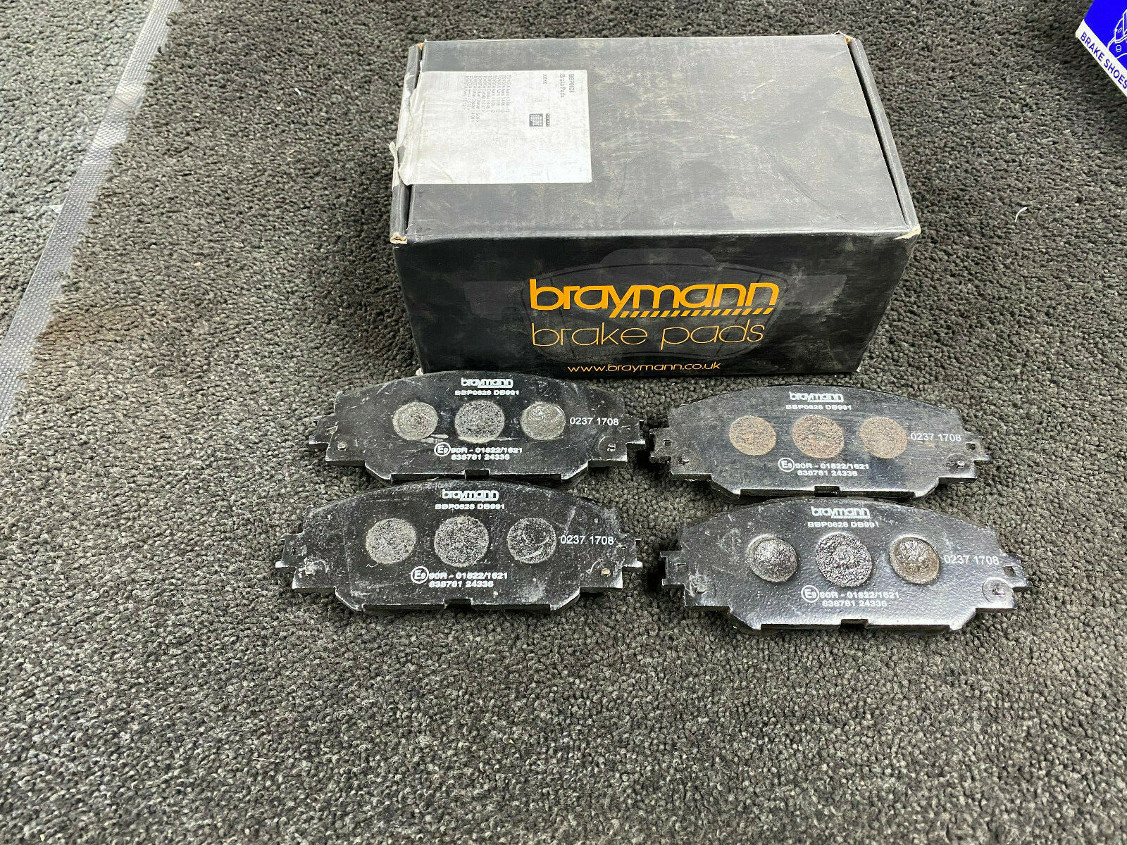 FRONT BRAKE PADS FITS TOYOTA RAV 4 COROLLA YARIS AURIS PRIUS HYBRID 446542160