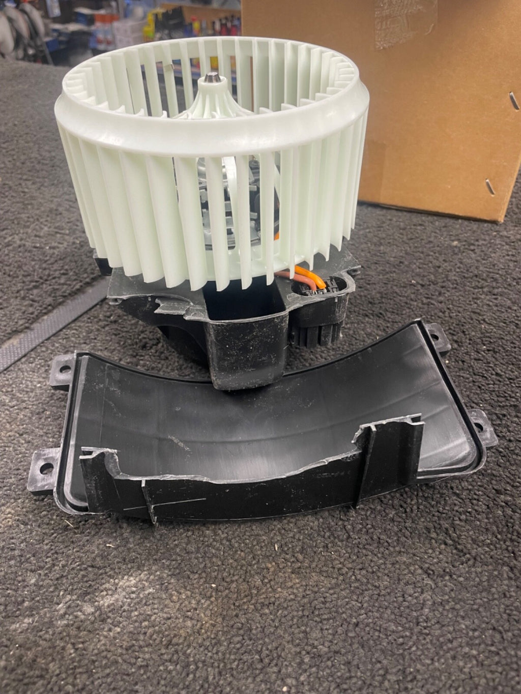 HEATER BLOWER MOTOR FAN VW MULTIVAN TRANSPORTER T5 T6 1.9 2.0TD 2.5TDI DAMAGED