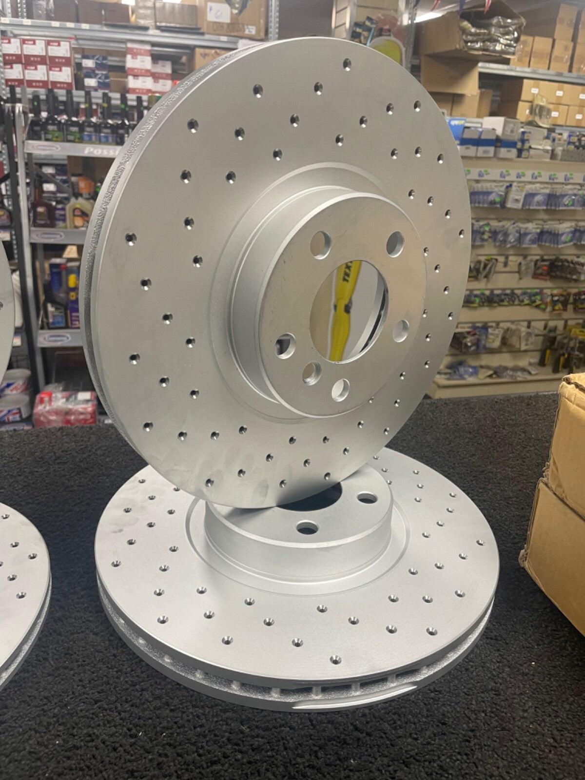 X6 XDRIVE40D M SPORT (MK2 (F16) DISCS CROSS DRILLED WITH BRAKE  FRONT REAR