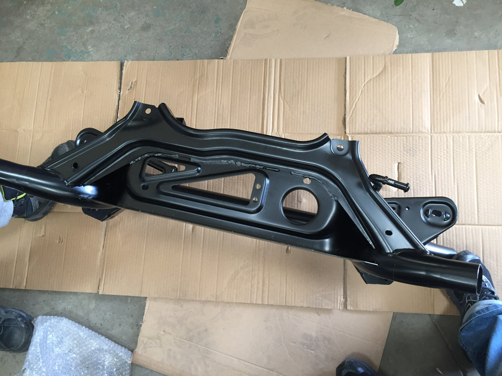 REAR CROSSMEMBER FOR DODGE FOR CALIBER JEEP PATRIOT JEEP COMPASS 2007-2012  NEW