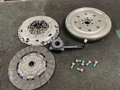 DUAL MASS FLYWHEEL CLUTCH KIT  VW TRANSPORTER T5 2.0TDi 2009-2016