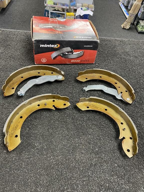 RENAULT LAGUNA 1.6 - 2.2 MK 1 REAR MINTEX BRAKE SHOES SET OF 4 