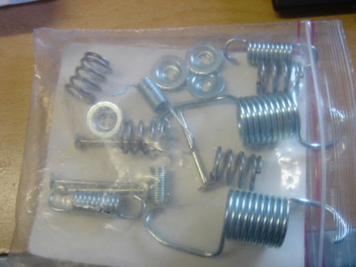FOR MITSUBISHI SHOGUN PAJERO MK1 L200 L300 TD BRAKE SHOE FITTING KIT DRUM BRAKES