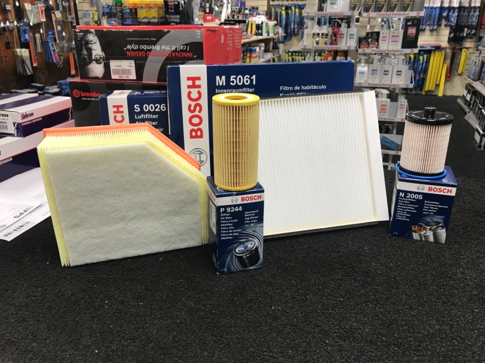 GENUINE BOSCH OIL AIR FUEL POLLEN  FILTER  VOLVO C30 C70 V40 S40 SERVICE KIT 