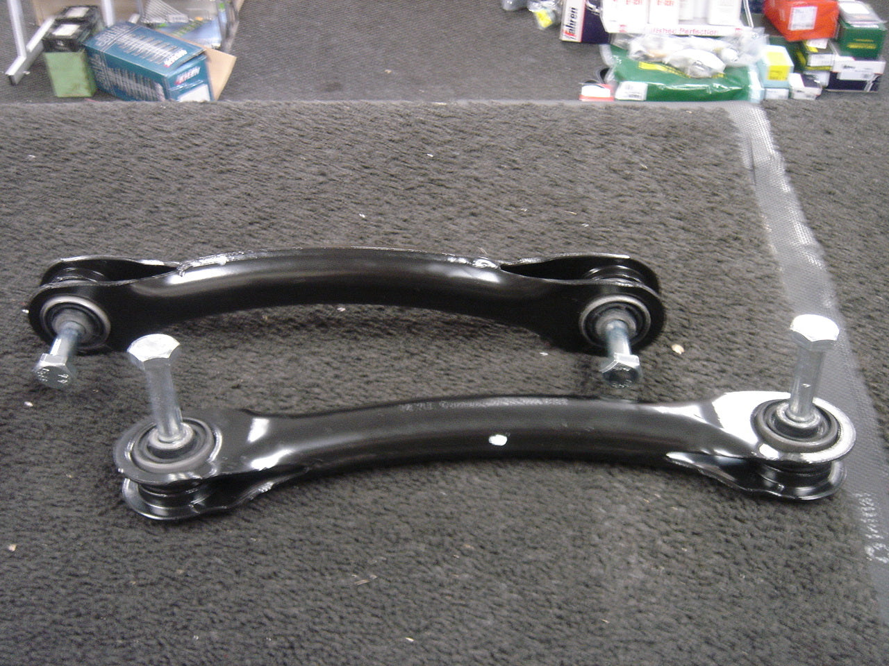FORD FOCUS MK1 ESTATE FOCUS MK2 C-MAX REAR AXLE UPPER TRAILING ARMS WITH BUSHES