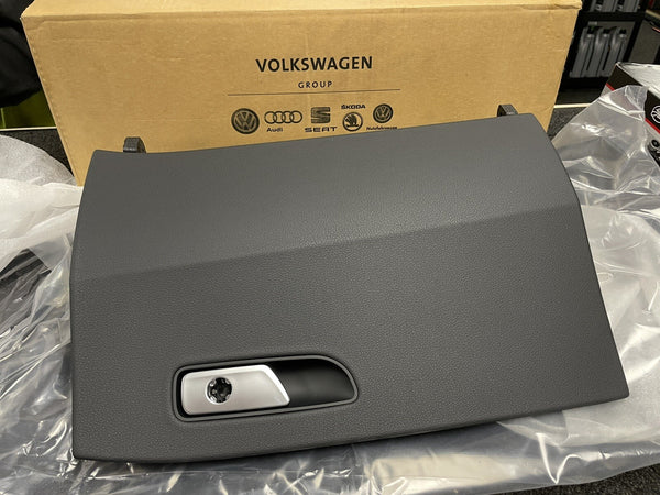 AUDI Q7 TDi FSi QUATTRO 2016 ON GENUINE GLOVE BOX LID SOUL BLACK 4M285712124A