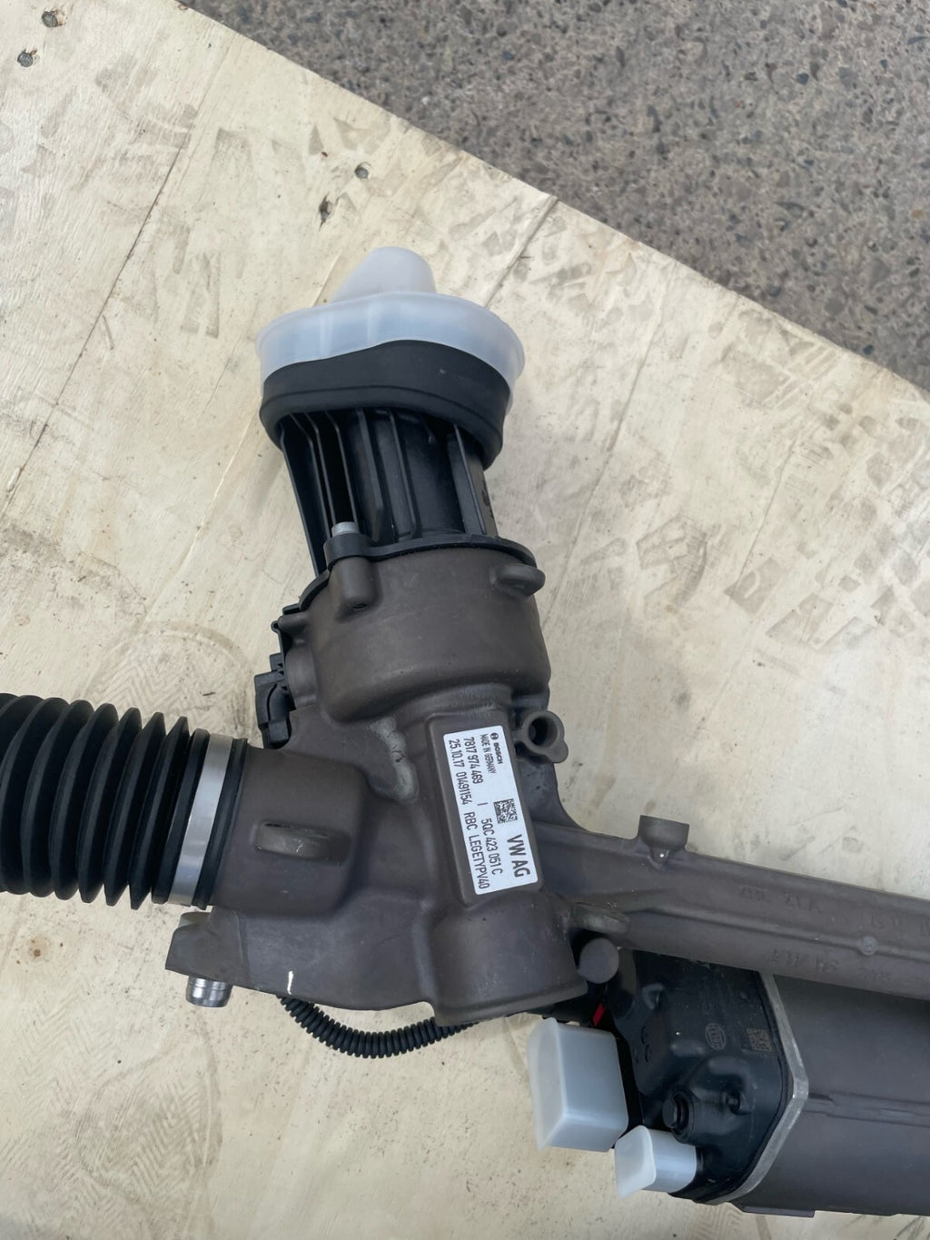 SKODA TARRACO KODIAQ  ELECTRIC STEERING RACK COMPLETE 5QC423051C GENUINE NEW