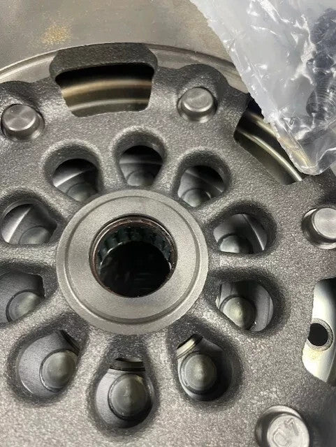 DMF DUAL MASS FLYWHEEL LUK FOR AUDI  A4 2.0TDi B8 2007-2012 CAGA