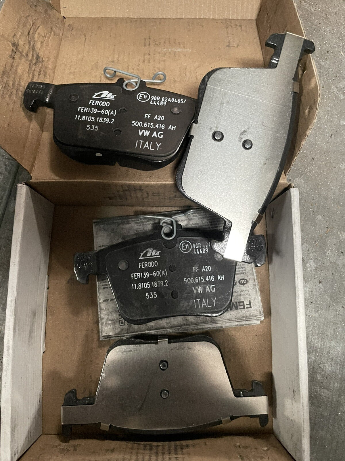 REAR BRAKE PADS FOR AUDI RS3 GOLF R MK6 7  5G0698451 GENUINE VW AUDI 310MM DISC