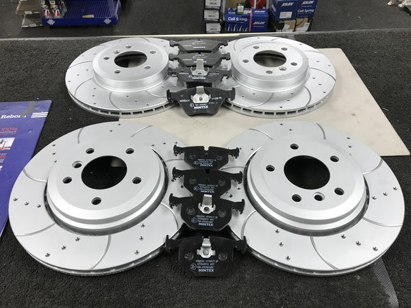 5 SERIES 520D M SPORT  DRILLED GROOVED BRAKE DISCS  BRAKE PADS FRONT REAR + WIRE