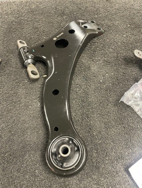 FOR LEXUS RX300 RX400 OS RH FRONT LOWER WISHBONE CONTROL ARM NEW