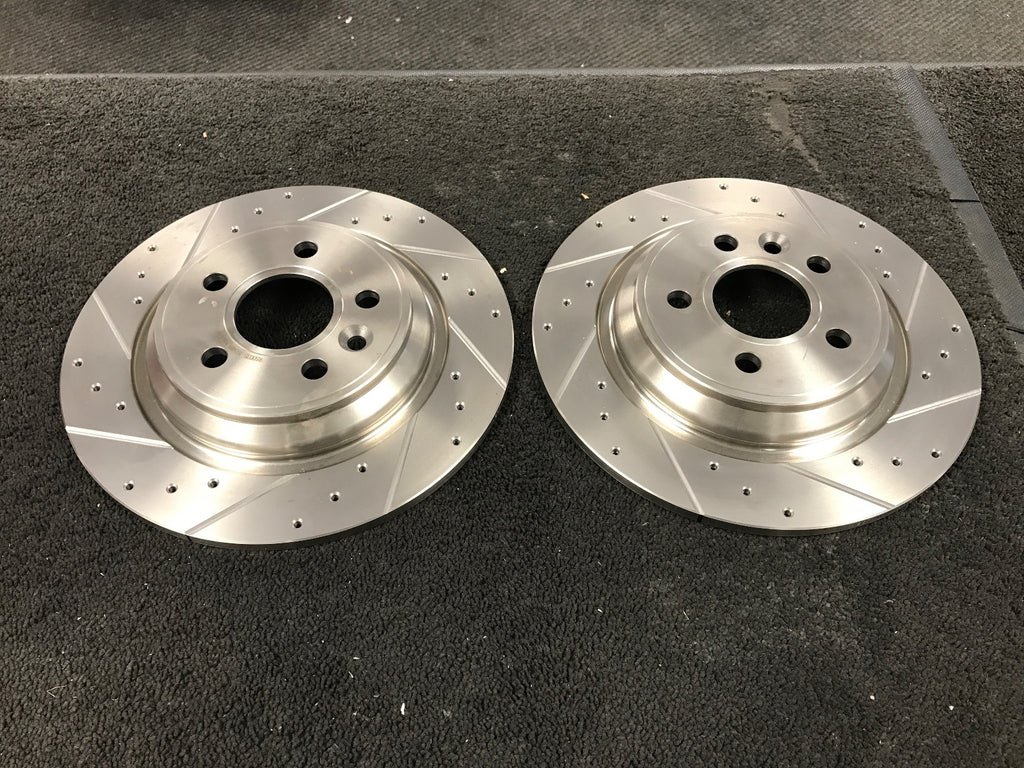 VOLVO S60 S80 V60 V70 XC70 2.4 REAR DRILLED GROOVED BRAKE DISCS 302MM SOLID
