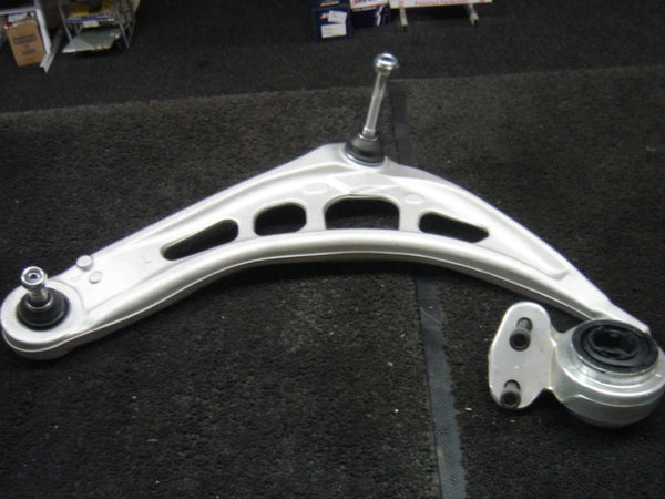BMW 3 SER E46 SALOON COMPACT CONVERTIBLE  LOWER WISHBONE ARM BUSH RH
