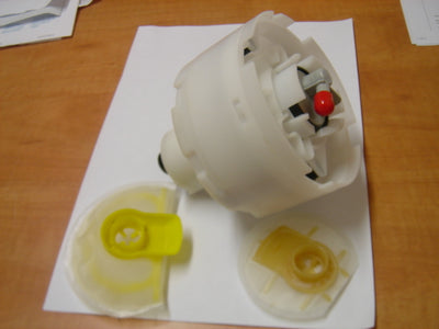 AUDI A4 B5 2.4 2.8 A6 C5 1.8 2.4 2.8 PASSAT 1.8 FUEL PUMP NEW