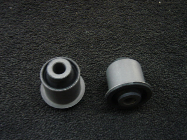 FIT FOR NISSAN NAVARA D40 2005 ON FRONT UPPER WISHBONE ARM BUSH FITS LEFT RIGHT