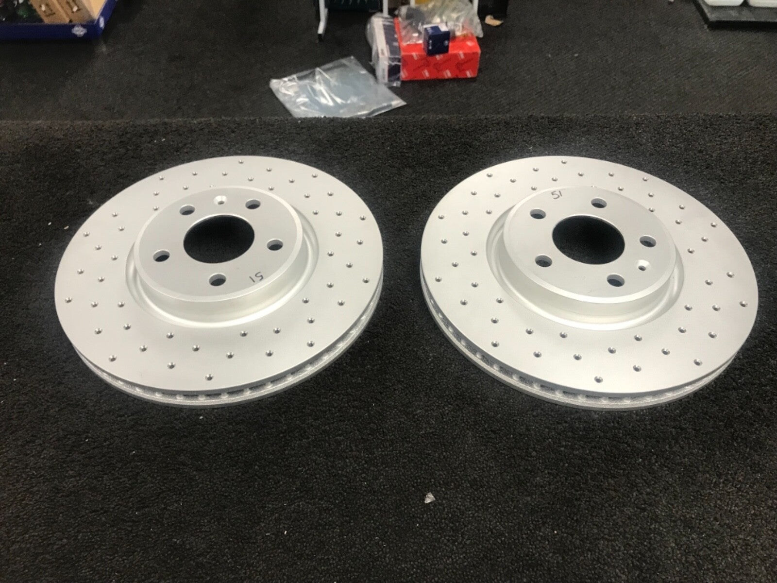 A7 TDI QUATTRO S LINE BLACK EDITION DRILLED GROOVED BRAKE DISC PADS  345mm FRONT