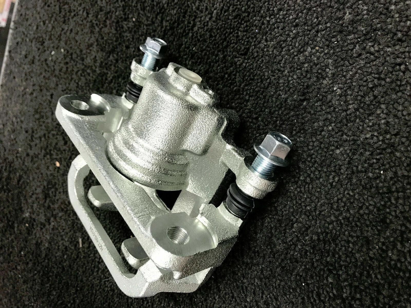 LH REAR BRAKE CALIPER COMPLETE +BRACKET FOR ELGRAND E51 3.5i 2.5i 2002-2010