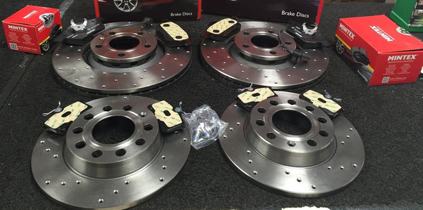 VAUXHALL ZAFIRA 2.0T VXR BRAKE DISCS CROSS DRILLED BRAKE MINTEX PADS FRONT REAR 