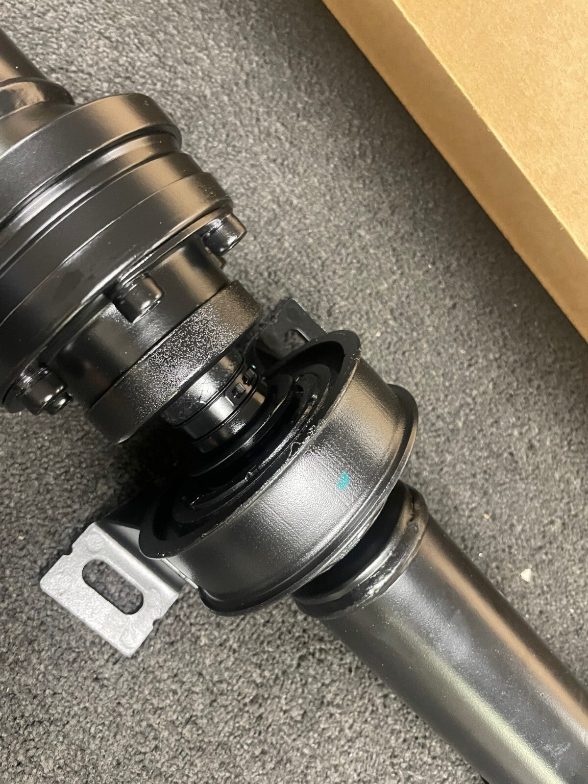 TX4 NEW PROPSHAFT FOR LONDON TAXI LTI TX4 AUTOMATIC L 1297 MM NEW DSTX4A