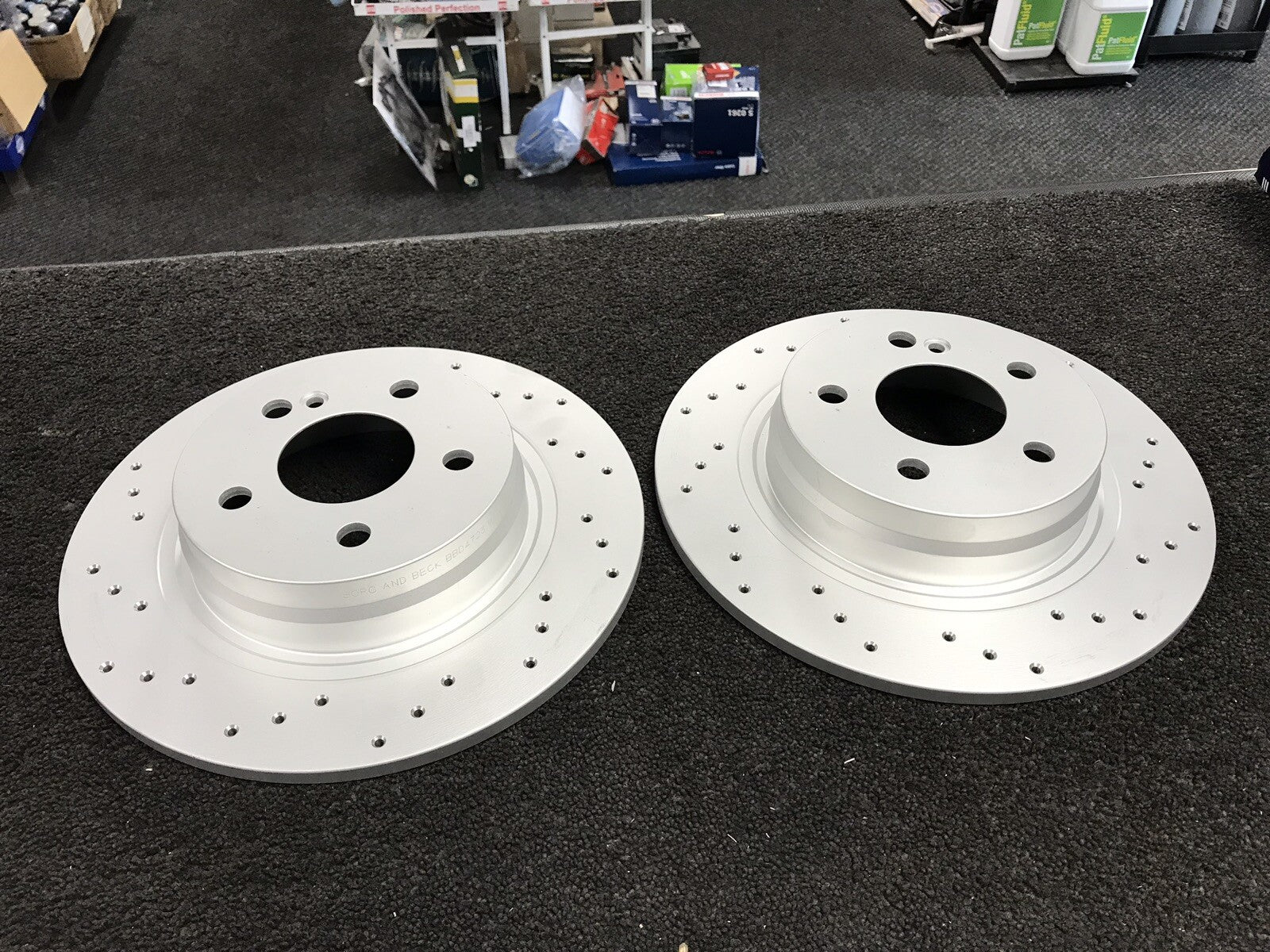 FOR MERCEDES C200 C220 C230 CDi W204 BRAKE DISCS CROSS DRILLED 