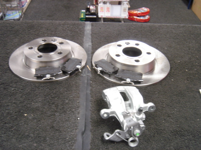 REAR BRAKE DISCS PADS 1 REAR BRAKE CALIPER FORD GALAXY SHARAN ALHAMBRA 268