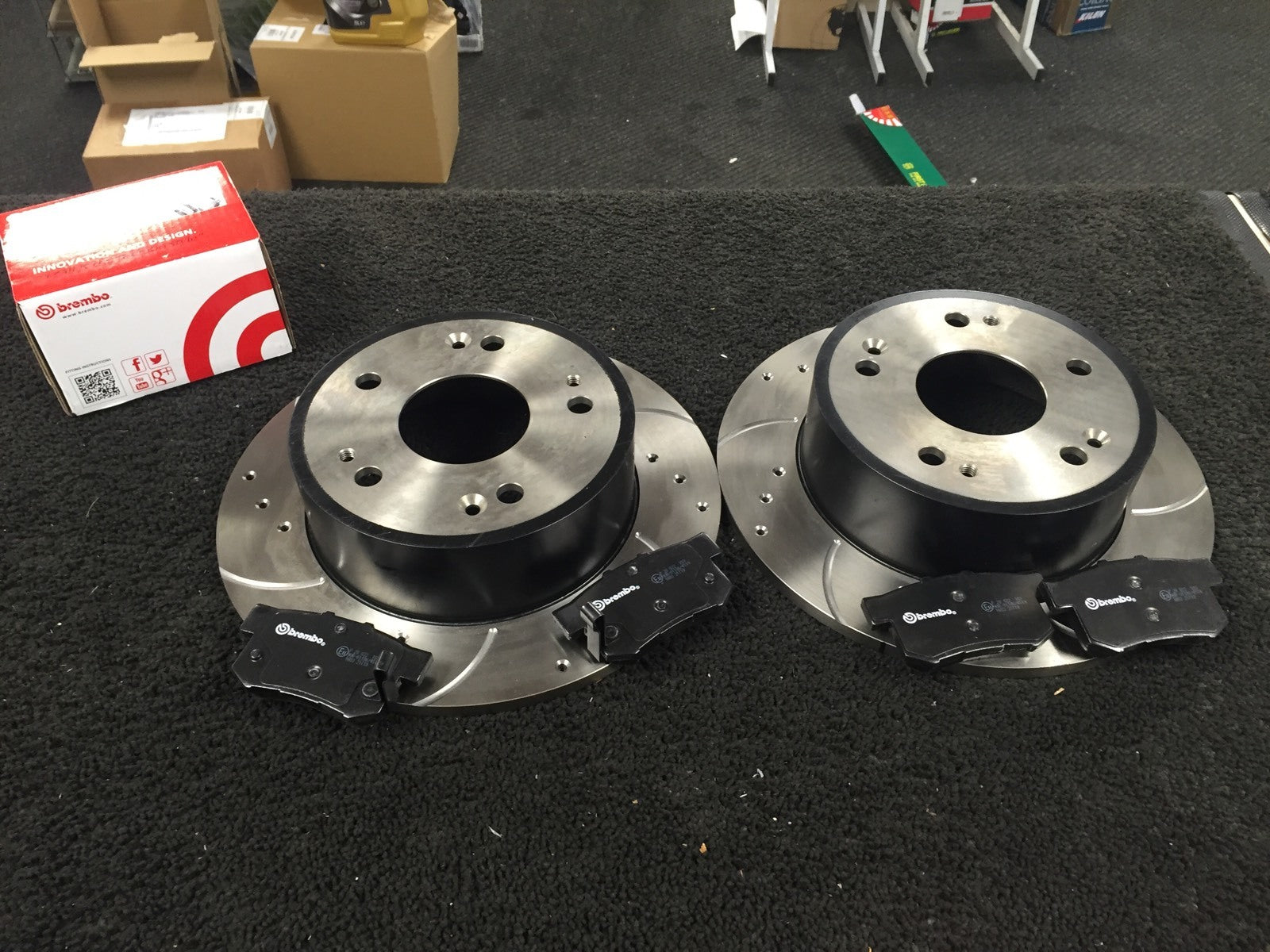 FOR  INTEGRA TYPE R DC5 BRAKE DISC CROSS DRILLED GROOVED BREMBO BRAKE PAD REAR