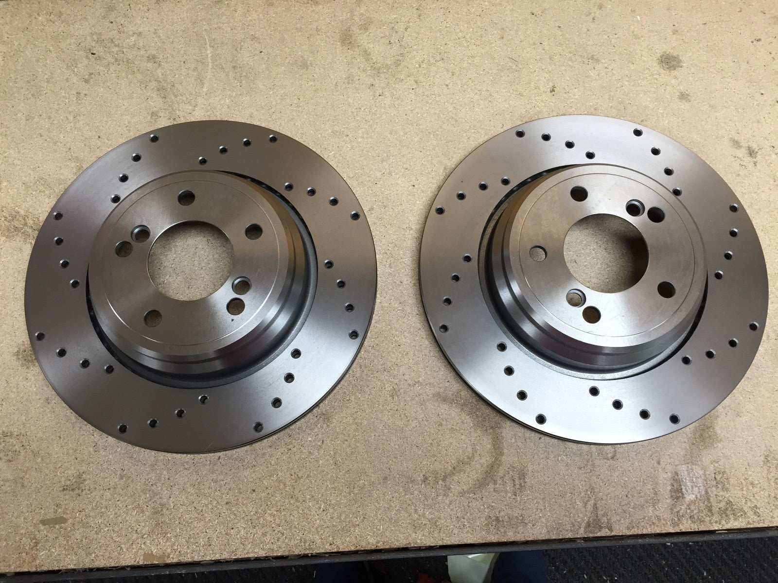 REAR BRAKE DISC CROSS DRILLED FOR BMW M3 E46 COUPE CONVERTIBLE CSL Z4M E85 E86