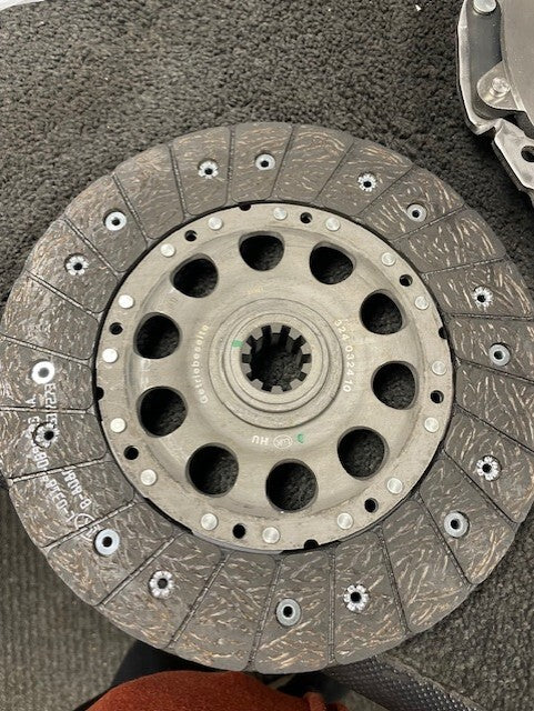 CLUTCH KIT LUK  BMW Z3 E36  330i Ci 325i 530 E46 E39 2000-03  1204419