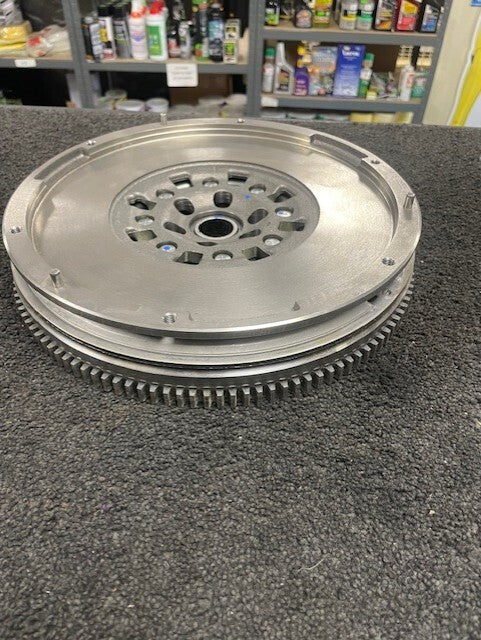 LUK DUAL MASS FLYWHEEL VW CRAFTER MAN TGE RWD 2.0 TDI 2010ON  DISCOUNTED