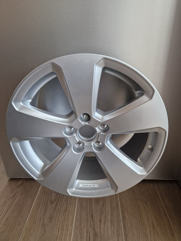 AUDI A3 SPORTBACK ALLOY WHEEL 8V0601025P 17" (7,5JX17H2 ET43)  BRAND NEW GENUINE