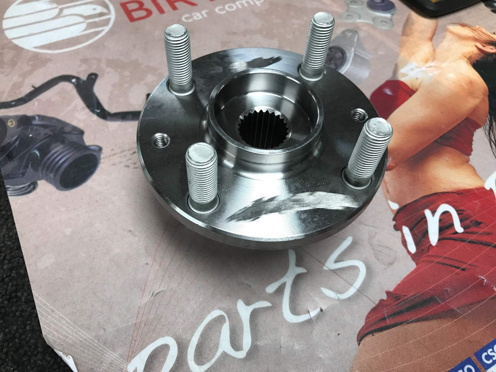 FOR KIA RIO 2000-2005 FRONT WHEEL HUB LEFT OR RIGHT HAND SIDE 