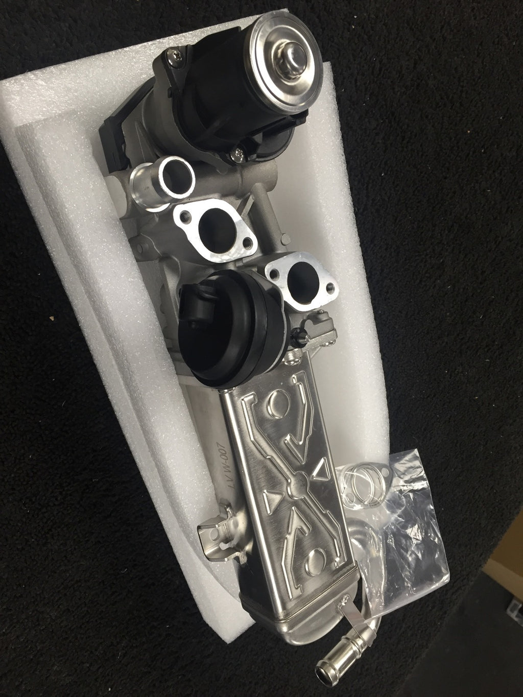 FOR VW GOLF JETTA SCIROCCO TDi BLUEMOTION EGR VALVE WITH COOLER 03L131512BL NEW