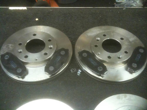 FOR MAZDA 323 2.0 V6 FRONT BRAKE DISC & PADS  275mm