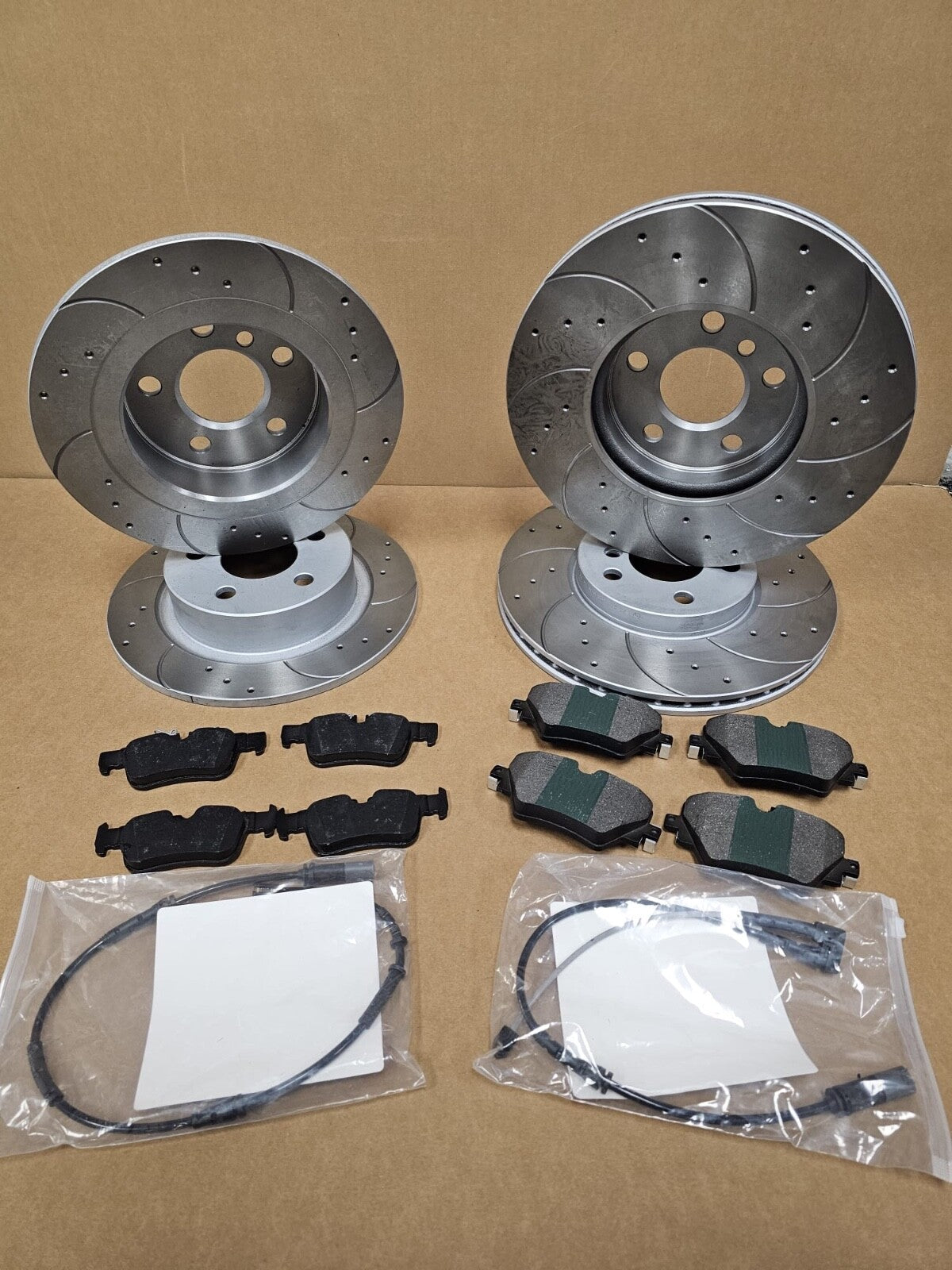 FOR BMW 218D 218I F46 F44  FRONT REAR BRAKE DISCS DRILLED GROOVED BRAKE PADS