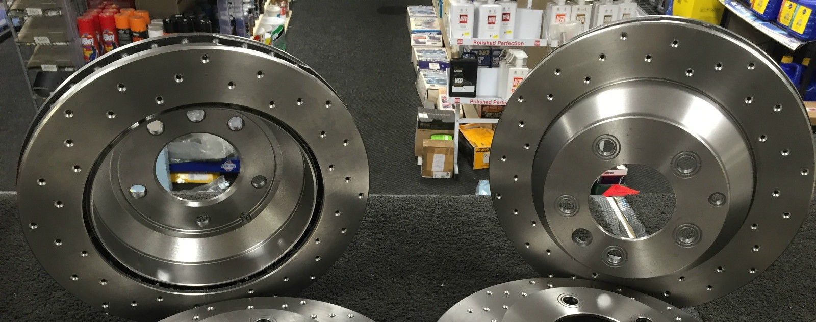 PORSCHE CAYENNE 4.8 TURBO S VW TOUAREG BRAKE DISCS CROSS DRILLED REAR 358MM
